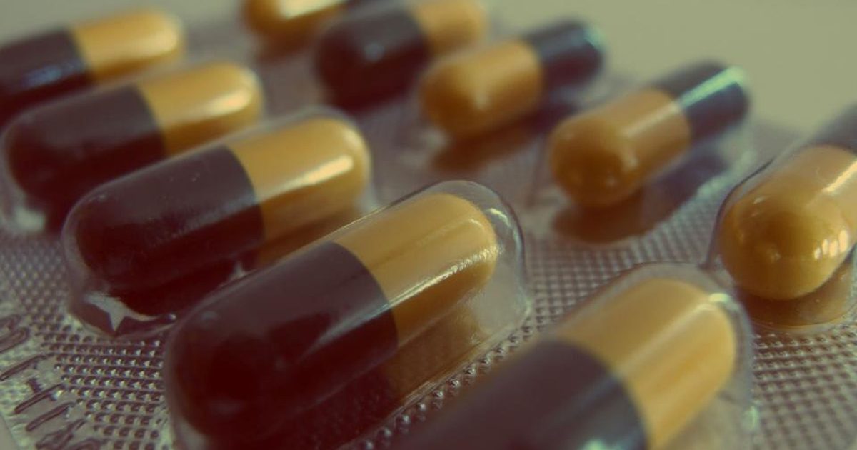 Blister packs of capsule supplements